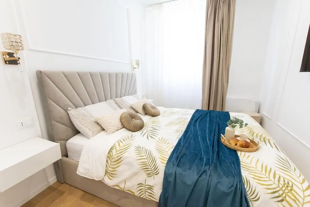 We Home - Prada Luxury Suites Milán 0*,  Itálie