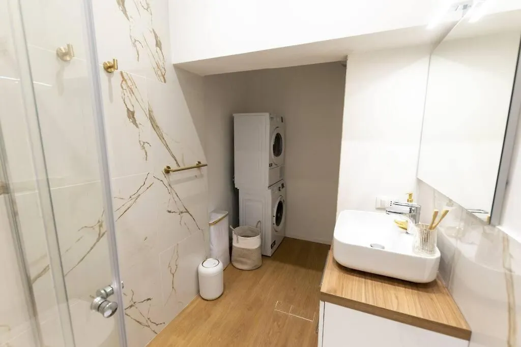We Home - Prada Luxury Suites Milán 0*,  Itálie