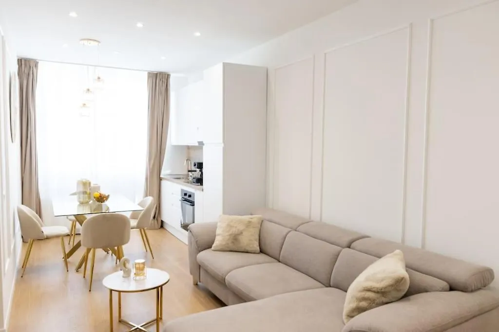 We Home - Prada Luxury Suites Milan Apartment