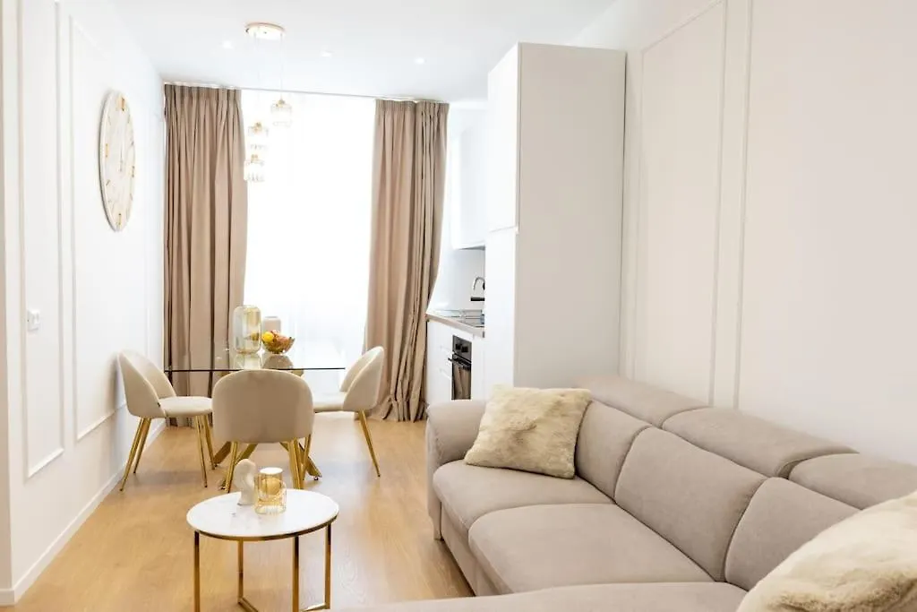 We Home - Prada Luxury Suites Milan Apartment